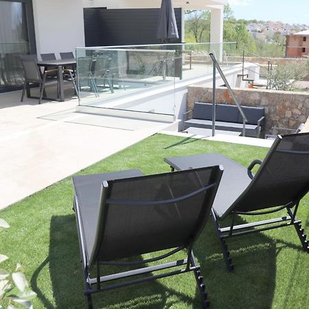 Brand New Apartment With Private Pool Njivice Εξωτερικό φωτογραφία