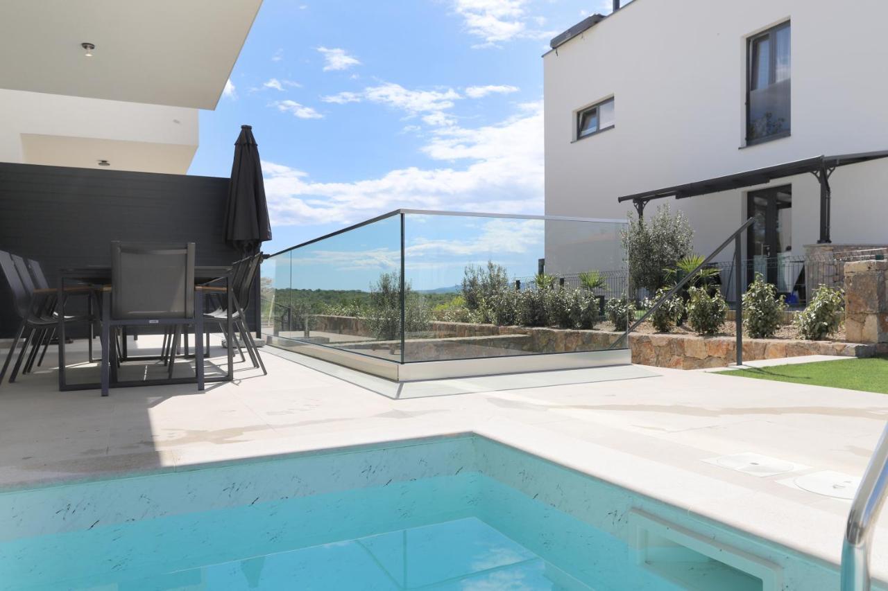 Brand New Apartment With Private Pool Njivice Εξωτερικό φωτογραφία