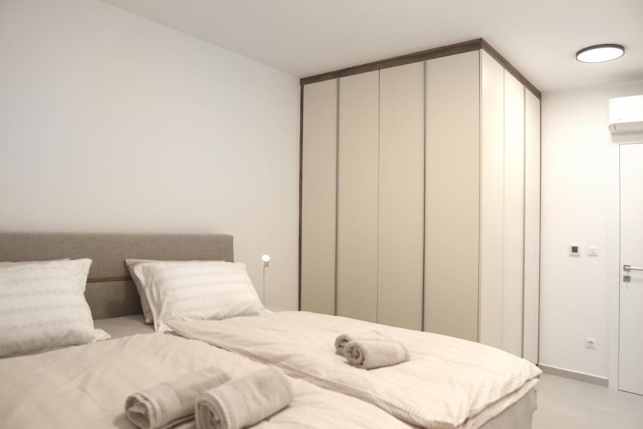 Brand New Apartment With Private Pool Njivice Εξωτερικό φωτογραφία
